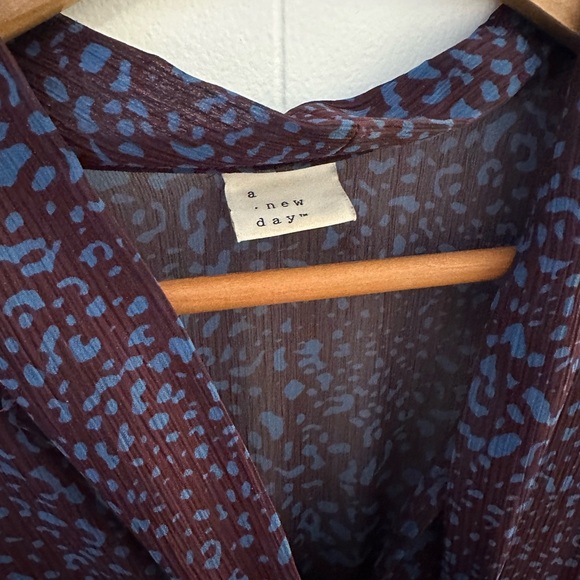 Billowy Over-sized Dress with Tie Detail - Fits like XL - Picture 5 of 6